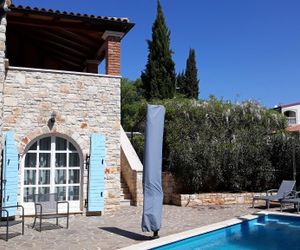 Villa Maslinova Grana, Sleeps 7, own pool, A/C Porec Croatia