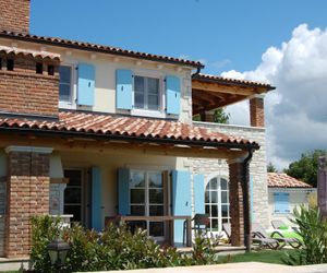 Villa Pomegrana, sleeps 10, own pool, A/C, wifi Porec Croatia