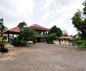 OYO 3030 Sindangsari Guest House Lembang Indonesia