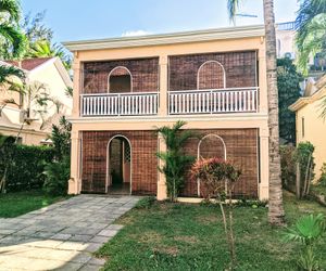 Beautiful 4 bed 3 bath beachside villa Flic-en-Flac Mauritius