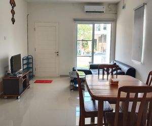 Widi Homestay- 3 Bed Room, 6-8 Pax (Free Pick Up) Batam Indonesia