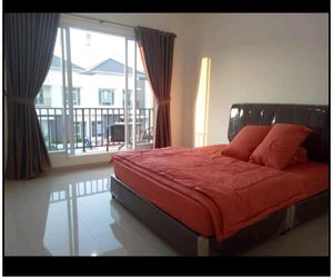 Wiwien House, 3 Bedrooms for 6-8 Pax, Free Pickup Batam Indonesia