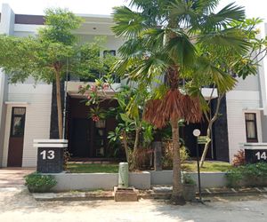 13 min walk to NagoyaHill-3BR, 10pax, Free Pickup Batam Indonesia