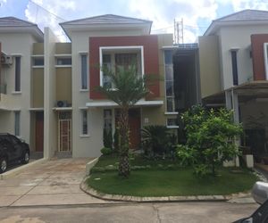 Anggun Homestay at TGR3, 6 - 10Pax by SuperBooking Batam Island Indonesia