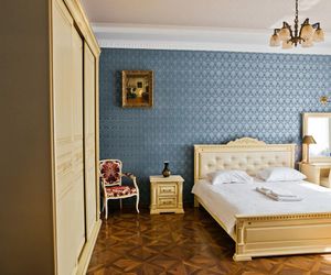 Five Star Lviv Gorgeous Apartment with Garden Lvov Ukraine