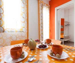 orange apartment 4 pax city center all the comfort Castellammare del Golfo Italy