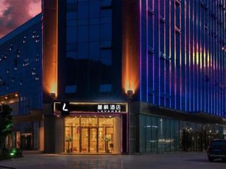 Фото отеля Lavande Hotel·Yibin University Town Convention and Exhibition Center