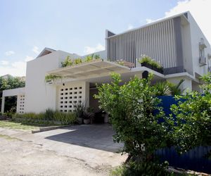 OYO 1098 Rego Hotel Palu Indonesia