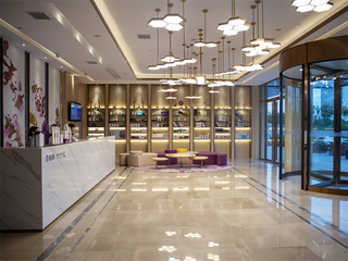 Фото отеля Lavande Hotels Enshi Cutural Center