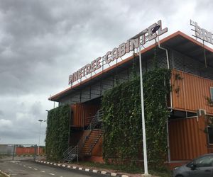 OYO 89768 Cabintel Desaru Malaysia