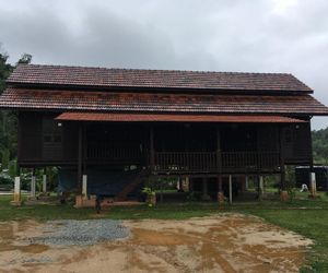 Tanjung Hills - Longhouse Janda Baik Malaysia