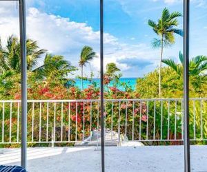 Panoramic Ocean Cottage Viking at Hill Boutique Hostelry & Resorts CABLE BEACH Bahamas