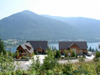 Hotel pic Kootenay Wild Guest Suites