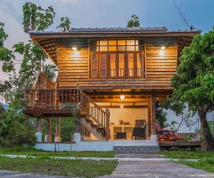 Baanchandra Jungle wooden House Hang Dong Thailand