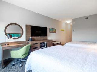Фото отеля Hampton Inn & Suites Edmonton St. Albert, Ab