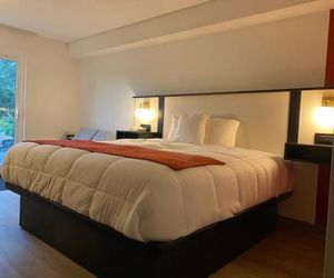 Maple Crest Inn Kingston Canada