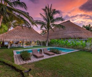 Villa Nomad - Luxury Stay at Beach Front Villa Mangsit Indonesia
