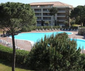 Appartement vue piscine dans résidence de standing Porto-Vecchio France