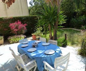 APARTMENT 4 personnes APPARTEMENT T/2 en rez-de-jardin à ST CLAIR. Le Lavandou France