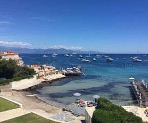 Exceptional location with stunning sea views in Juan les Pins Juan-les-Pins France