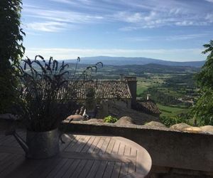 Chez Marius Gordes Vue panoramique sur luberon Gordes France