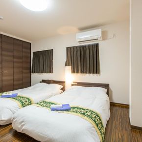 NearBy Hotel