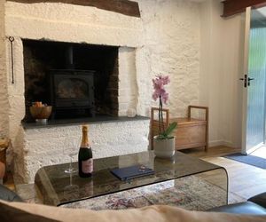 Beautifully Renovated Rustic Farm Cottage - close to beaches, North Berwick and the Golf Coast North Berwick United Kingdom