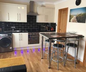 Ground floor 2 bed apartment in central location with private access to 7 miles of sandy beach (sleeps 4) Brean United Kingdom