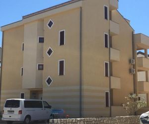 Apartments with a parking space Novalja (Pag) - 17110 Novaglia Croatia