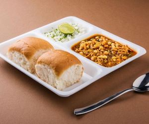 OYO 70715 Sunshine Inn Pune India