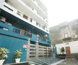 CAPITAL O70818 Gati Homes Samalka India