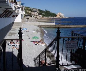 Эллинг у моря в Ялте до 4 человек.Свой пляж . Jalta Autonomous Republic of Crimea