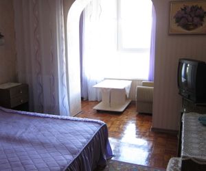 комната на 1-2 человека на лето в 2-комнатной квартире с лоджией Partenit Autonomous Republic of Crimea