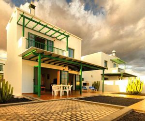 105907 -  Villa in Lanzarote Playa Blanca Spain