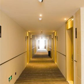 NearBy Hotel