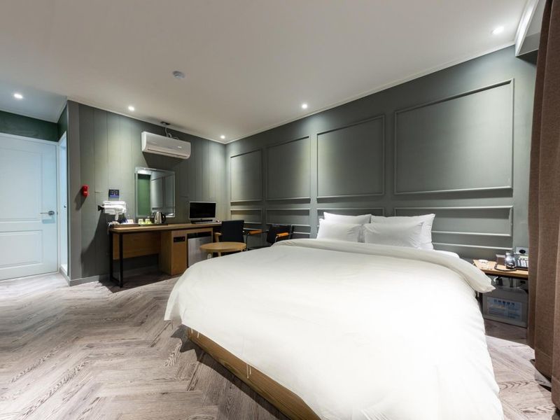 Hotel Photo 6