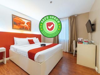 Hotel pic RedDoorz Plus near Gaisano Mall Kalibo - Vaccinated Staff