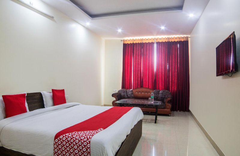 Capital O 29136 Hotel Shivalaya