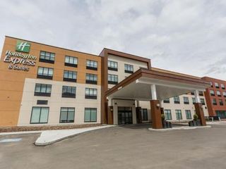 Фото отеля Holiday Inn Express & Suites - Edmonton N - St. Albert, an IHG Hotel