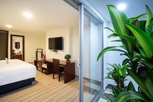 Hotel Photo 6