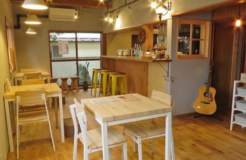 COCOWA Tiny guesthousecafe – Room C