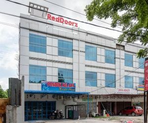 RedDoorz near Manhattan Square Medan Medan Indonesia