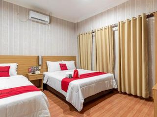 Hotel pic RedDoorz Syariah @ Danau Kerinci Sawojajar