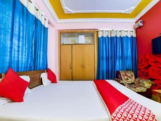 Hotel pic OYO 71218 Rudra Homes