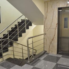 NearBy Hotel