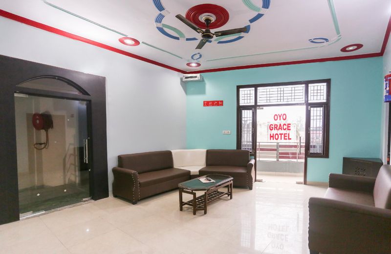 OYO 71204 Hotel New Grace