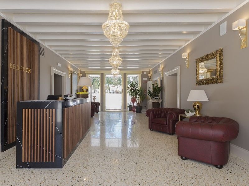 Hotel Photo 15
