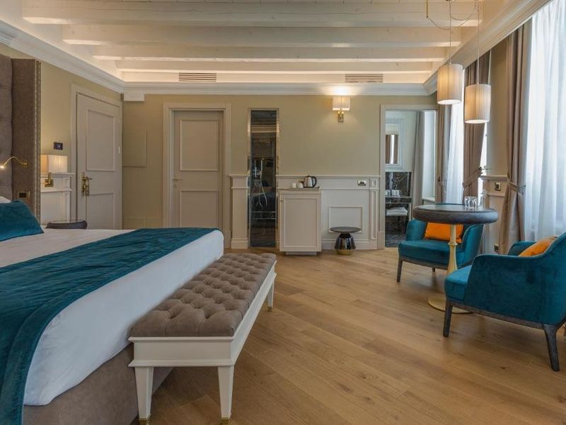 Hotel Photo 8