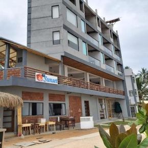 NearBy Hotel