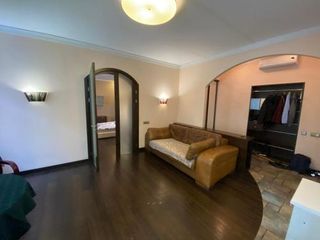 Home Apartment Near Hermitage